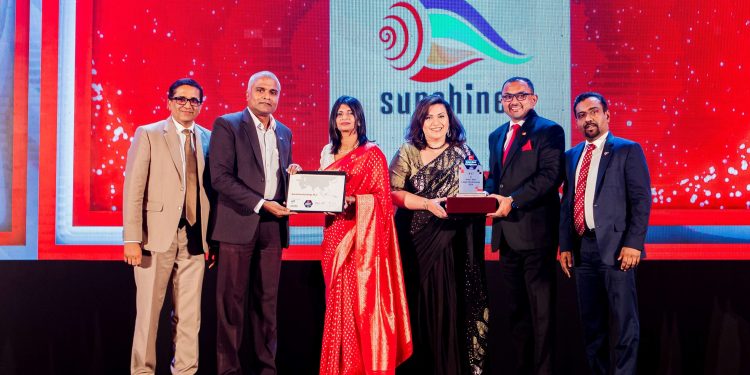 සන්ෂයින් හෝල්ඩින්ග්ස් 2024 වසරේ ආසියාවේ විශාල ව්‍යාපාර කාණ්ඩයේ විශිෂ්ටතම සේවා ස්ථානයක් ලෙස Great Place to Work®වෙතින් ඇගයීමට ලක් වෙයි