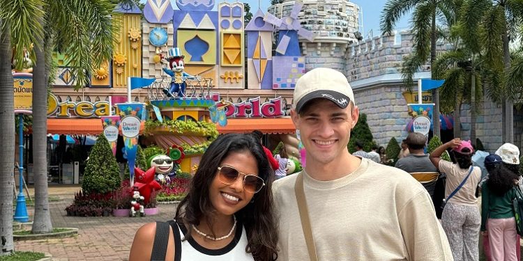 TikTok හි විශ්මය මවන එරික් සහ මනී