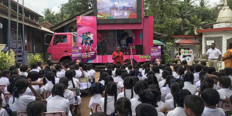 ඩෙන්ටා, සුන්දර සිනාවක් සහිත අනාගත පරපුරක් බිහි කිරීම වෙනුවෙන් කැප වෙයි