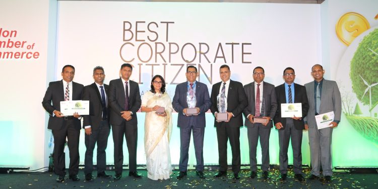 2024 BCCSA සම්මාන උළෙලේදී HNB 15 වසරක ආයතනික තිරසාරත්වයේ විශිෂ්ටත්වය වෙනුවෙන් සම්මාන ලබයි