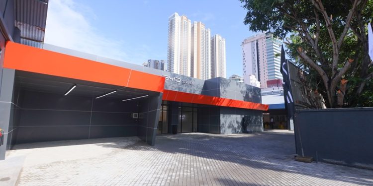 නව ලොවට ගැලපෙන නව බලශක්ති වාහන කාර්මික විශිෂ්ටයින්ට තනන BYD සේවා මධ්‍යස්ථානය
