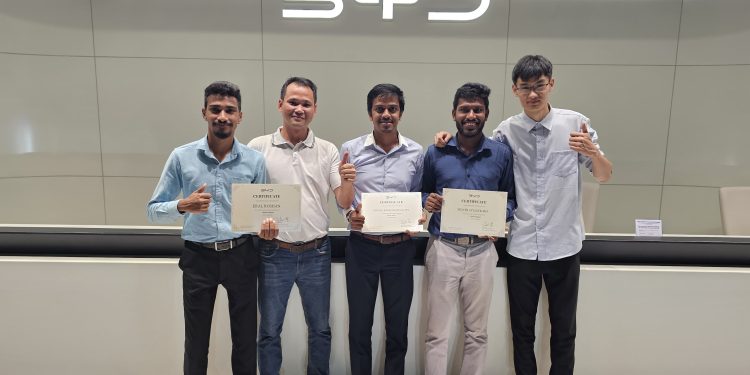 නව ලොවට ගැලපෙන නව බලශක්ති වාහන කාර්මික විශිෂ්ටයින්ට තනන BYD සේවා මධ්‍යස්ථානය