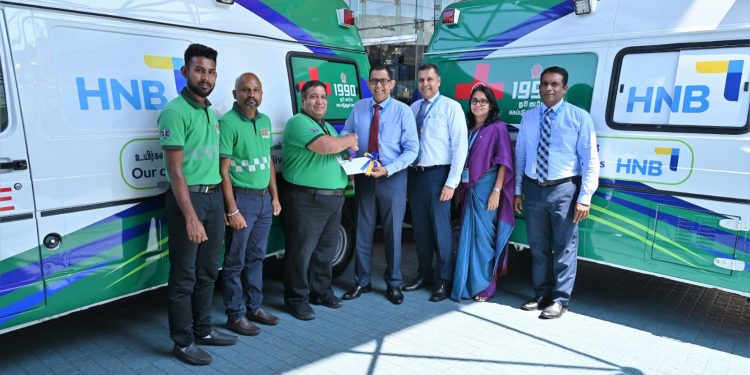 අනාගත අලෙවි වෘත්තිකයින් බවට පත්වීමට සිසු දරුදැරියන්ට උපකාර කිරීම සඳහා HNB සහ SLIM අත්වැල් බැඳගනී