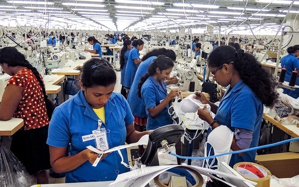 ඇමරිකා එක්සත් ජනපදයේ නව තීරුබදු සම්බන්ධයෙන් ශ්‍රී ලංකාවේ ඇඟලුම් කර්මාන්තය ප්‍රතිචාර දක්වයි