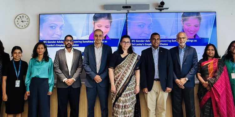 කාන්තාවන්ගේ රැකියා ශක්තිමත් කිරීම සහ ගෞරවනීය සේවා ස්ථාන ප්රවර්ධනය කිරීම සඳහා සන්ෂයින් හෝල්ඩින්ග්ස් සහ IFC අත්වැල් බැඳගනී