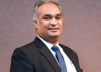 දරුවන්ගේ ආරක්ෂාව, සමාජ මාධ්ය හා පාලනය