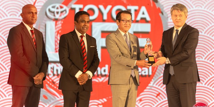 ටොයොටා ලංකා සමාගම 2025 නවතම වාහන පෙළ Toyota LIFE Grand Reveal හිදී එළිදක්වයි
