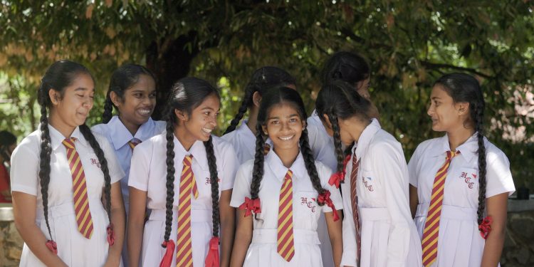 கல்வி, இசைவாக்கம் மற்றும் மீள்தன்மை ஆகியவற்றின்