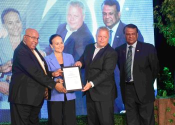 உலகளாவிய பெருந்தோட்டத் தொழிலில் உலக முதல்வரான மூன்று மகுடத்துடன் ஜொலிக்கும் ஹல்கொல்ல எஸ்டேட்