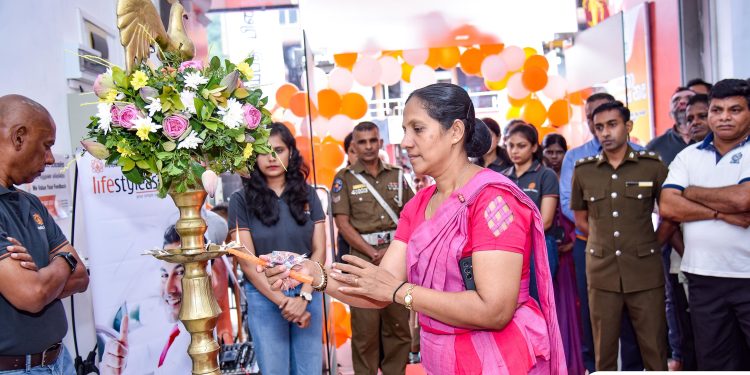 சியபத பினான்ஸ் பிஎல்சியின் நாவலப்பிட்டி கிளை திறப்பு