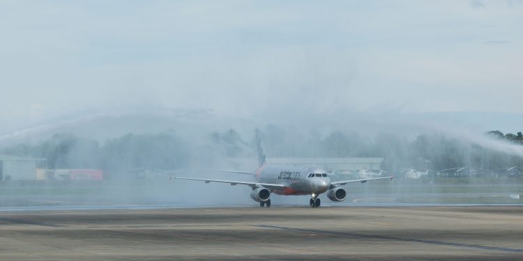 கொழும்பில் தரையிறங்கும் JETSTAR ASIA