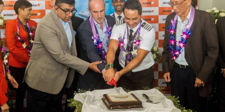 கொழும்பில் தரையிறங்கும் JETSTAR ASIA