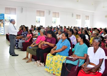 HNB Finance இன் “வளர்ச்சிக்கான முன்னேற்றத்தின்” மற்றுமொரு நிதியறிவு பயிற்சிப்பட்டறை நட்டம்புவை மற்றும் நுவரெலியாவில்