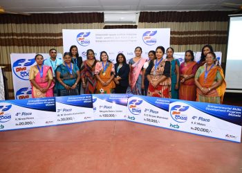 ‘தீவா கரத்திறஂ கு வலிமை’ திட்டத்தில் மத்திய மாகாண த ாழில்முயற்சி தவற்றியாளர்கமள தகௌரவித் தீவா
