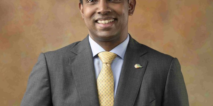 2025 நிதியாண்டின் முதல் ஒன்பது மாதங்களில் சிறந்த சுகாதாரத் துறைச் செயற்பாடுகளால் 45.2 பில்லியன் வருவாயை ஈட்டிய சன்ஷைன் ஹோல்டிங்ஸ்