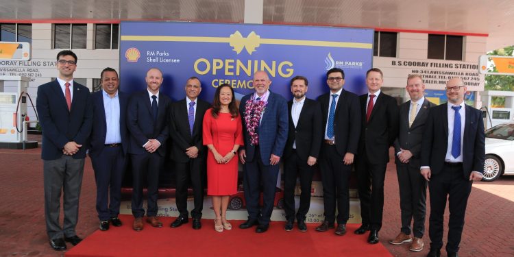 ஷெல் வர்த்தகக்குறியுடைய எரிபொருள் சில்லறை விற்பனையை RM Parks மற்றும் Tristar Group கூட்டாண்மையுடன் இலங்கையில் தொடங்கியுள்ளது
