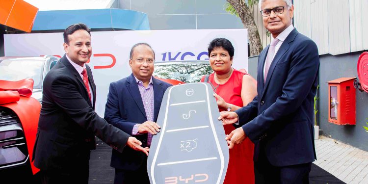 John Keells CG Auto இலங்கைக்கு இறக்குமதி செய்த முதல் தொகுதி BYD வாகனங்களின் விநியோகத்தை ஆரம்பித்துள்ளது