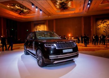 THE NEW RANGE ROVER: BREATHTAKING MODERNITY, PEERLESS REFINEMENT AND UNMATCHED CAPABILITY – EXCLUSIVELY AVAILABLE AT ACCESS MOTORS NOW